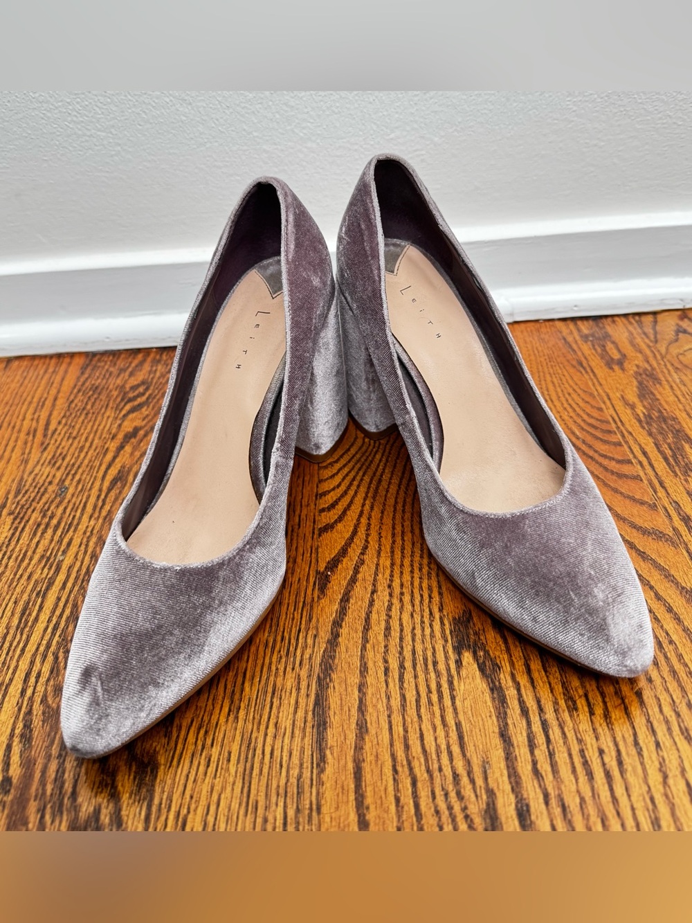 Leith Women's Velvet Pointed-Toe Pumps